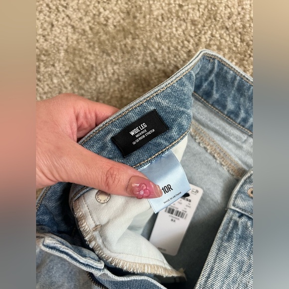 EXPRESS Light Blue Distressed Women's Jeans - Picture 8 of 10